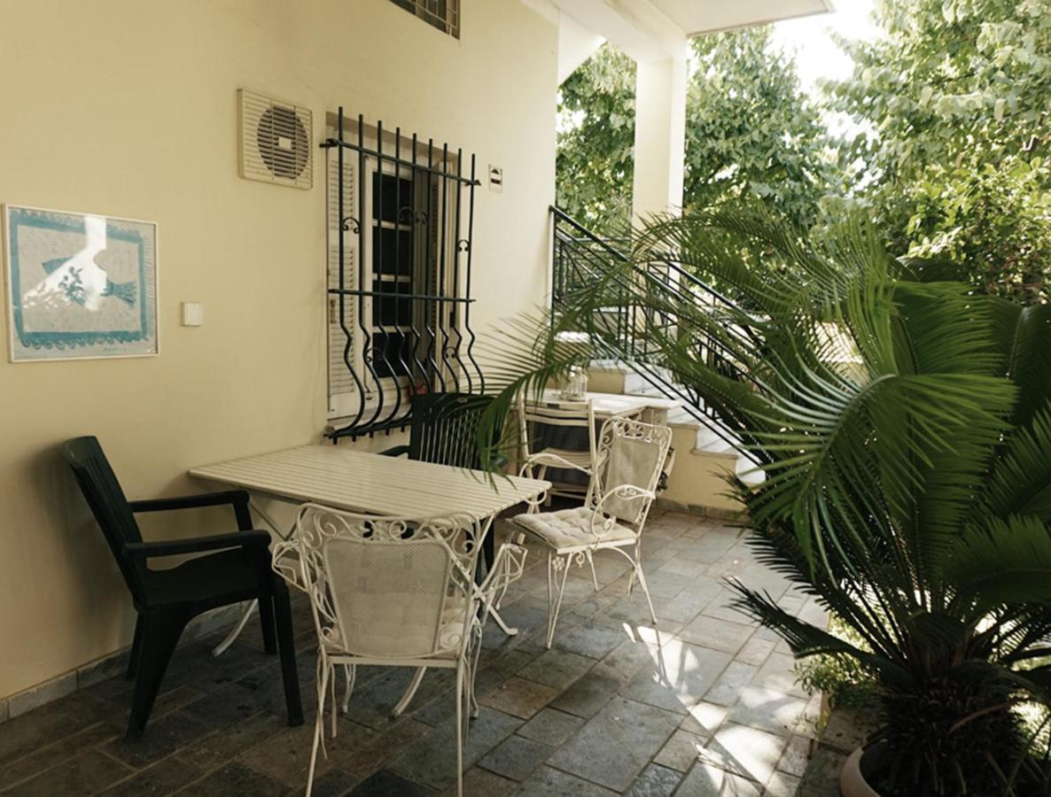 Independent Entrance Apt - 130M2 - Garden - Private Parking Apartamento Atenas Exterior foto