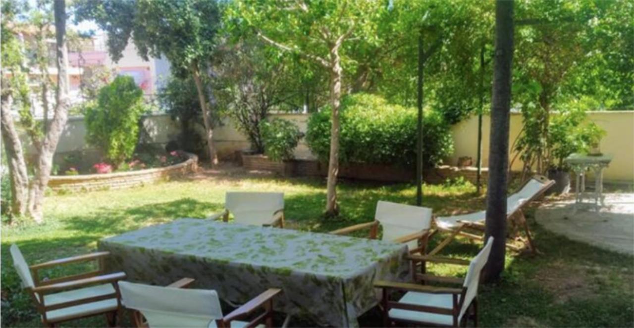 Independent Entrance Apt - 130M2 - Garden - Private Parking Apartamento Atenas Exterior foto